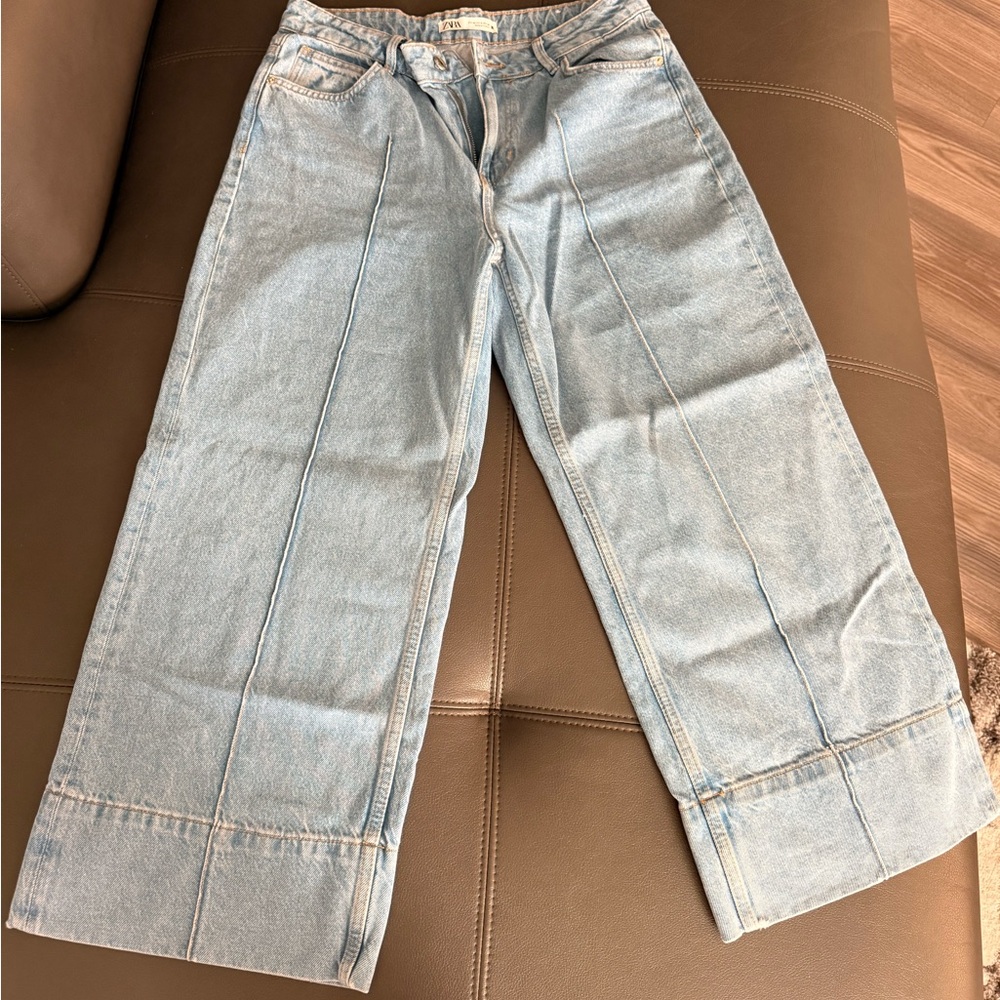 Zara Light Ankle length jeans never worn